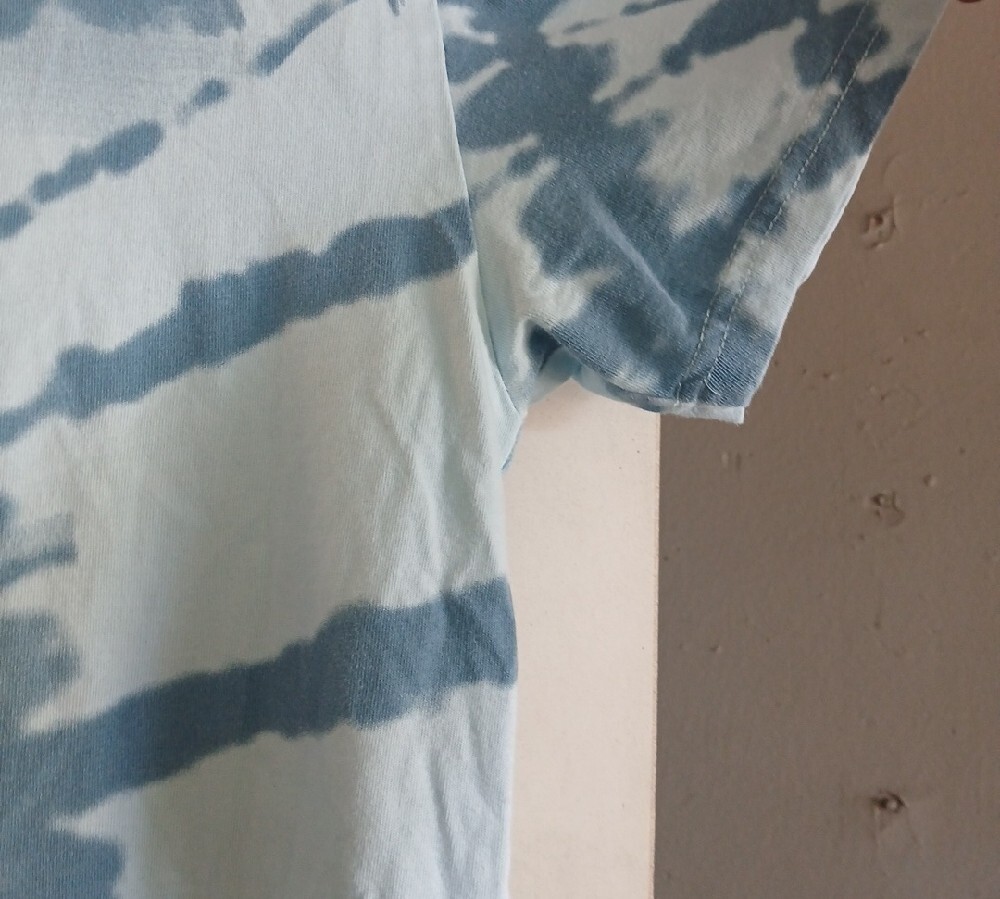 Disney Light Blue Tie-Dye Stitch Surf Tee Womens Size LARGE - Picture 5 of 6